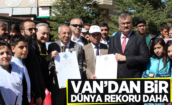 Van’da resim sergisinde dünya rekoru kırıldı