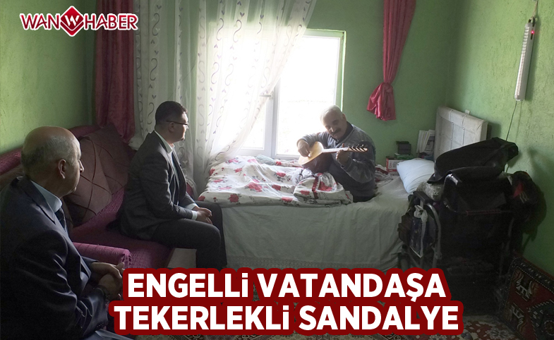 Engelli vatandaşa tekerlekli sandalye