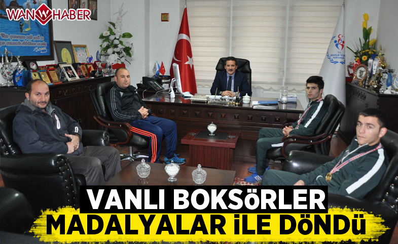 Vanlı boksörler madalyalarla döndü