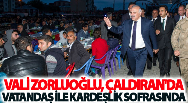 Vali Zorluoğlu, Çaldıran'da vatandaş ile kardeşlik sofrasında