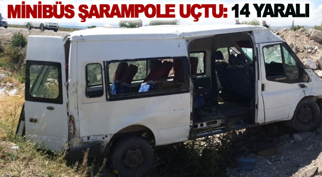 Van'da minibüs şarampole uçtu: 14 yaralı