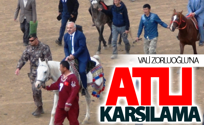 Vali Zorluoğlu’na atlı karşılama